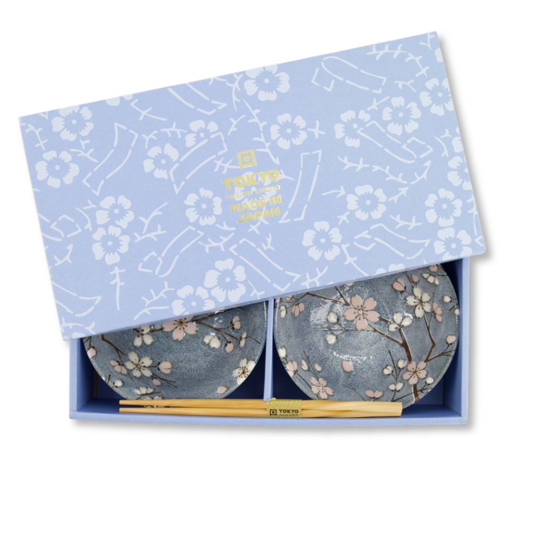 Elegante Japanse kommen met sakura-uitstraling, Fujisakura set met twee paar eetstokjes.