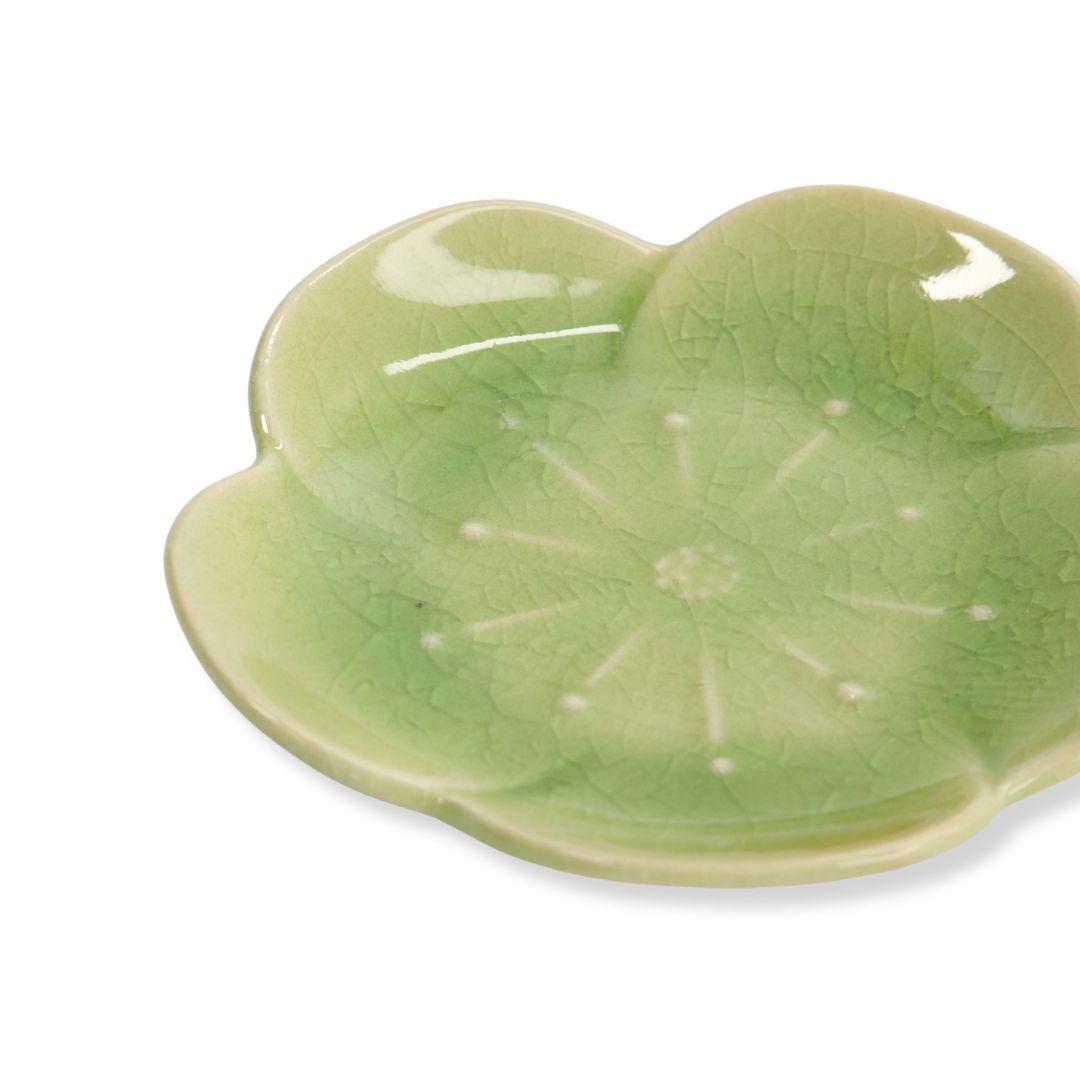 Japans bordje Mamezara Ume Flower Green