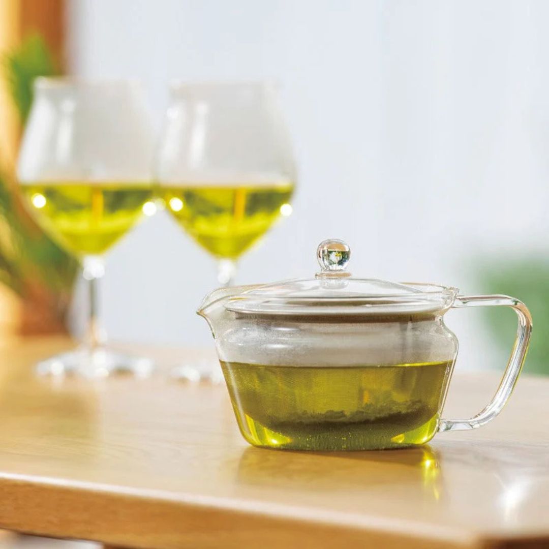 Minimalistische theepot van HARIO voor losse thee