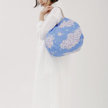 Shupatto Foldable Bag Hana ni Tori – opvouwbare tas M (15L) van polyester