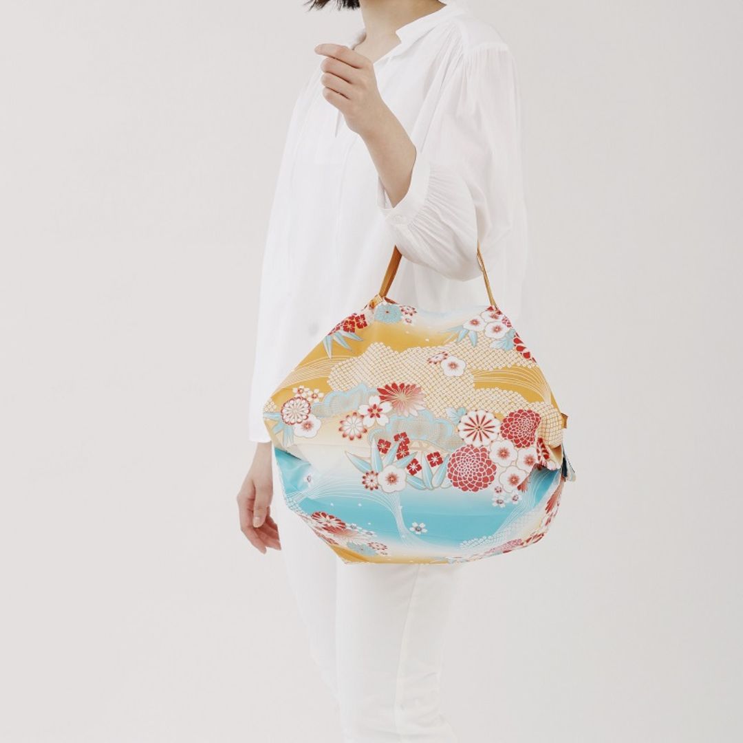 Shupatto Foldable Bag Nagare Gumo – opvouwbare tas M (15L) van polyester