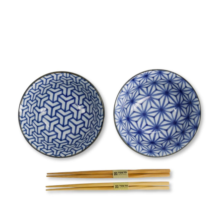 Tokyo Design Studio Tayo kommenset in blauw-wit patroon met chopsticks, ideaal voor ramen of udon.