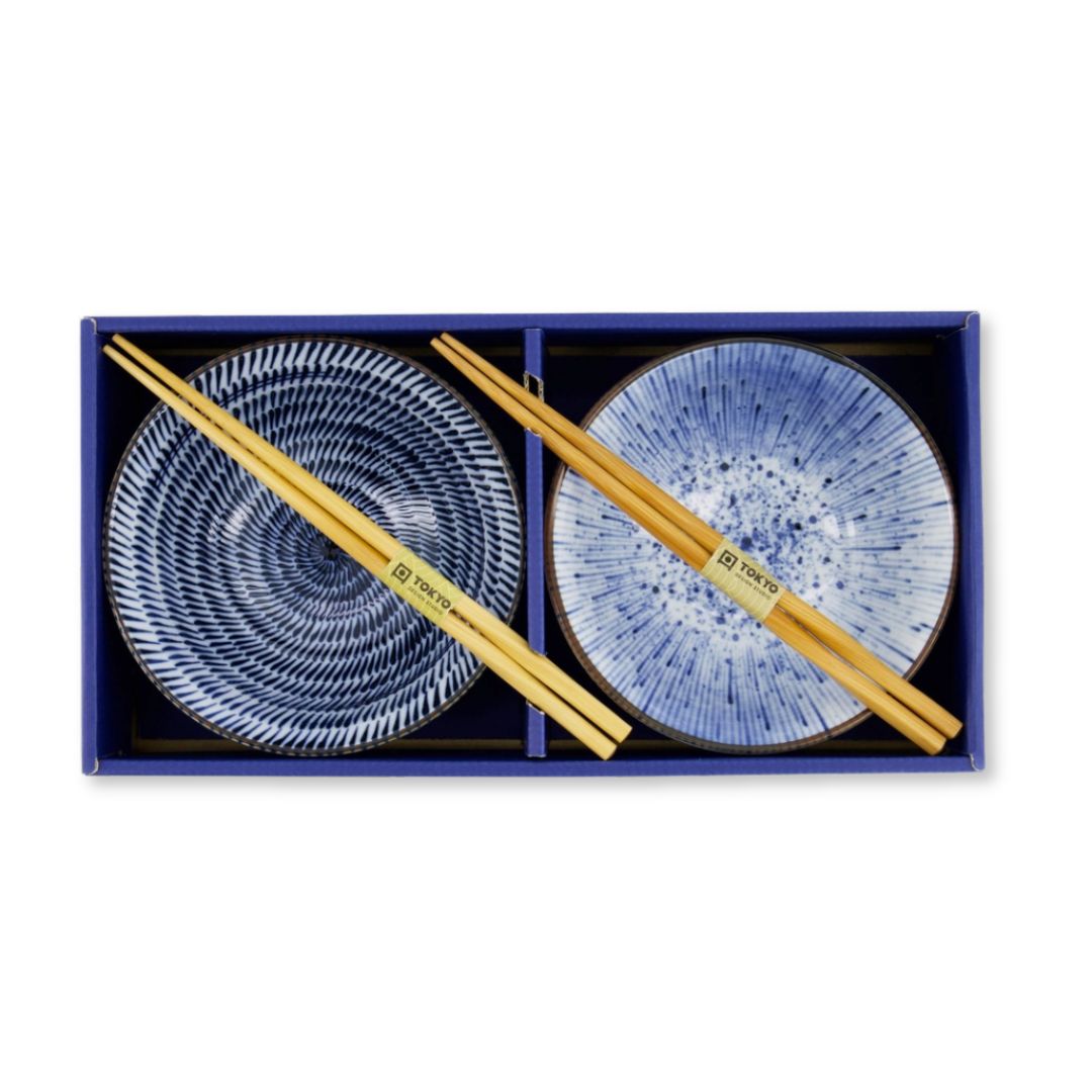 Japanse Tayo kommen cadeau-set met modern blauw design en twee paar chopsticks.