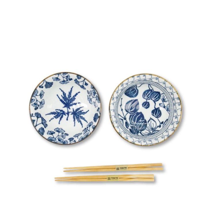 Tokyo Design Studio Flora Japonica bowls, set van twee kommen met botanische illustraties en stokjes.