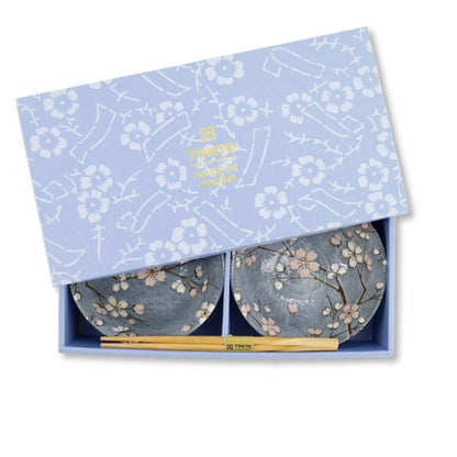 Elegante Japanse kommen met sakura-uitstraling, Fujisakura set met twee paar eetstokjes.